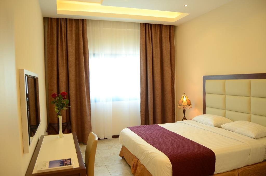 Arcadia Hotel Suites Sharjah Exterior foto