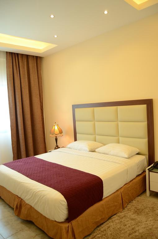 Arcadia Hotel Suites Sharjah Exterior foto